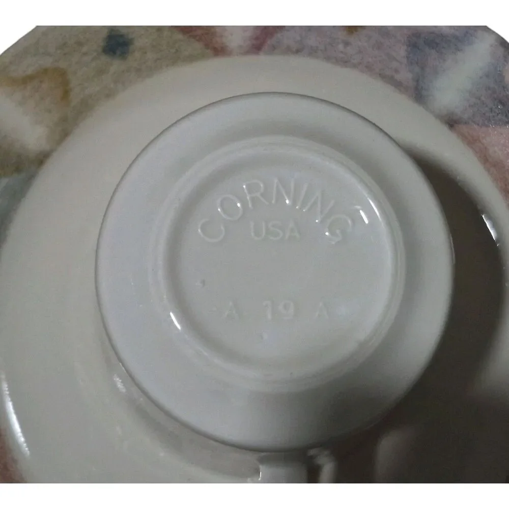 VTG Corelle Coffe Cups And Saucers Plates Mirage Pattern Discontinued (Set Of 4)